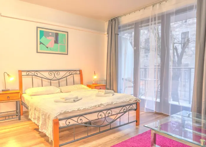 Budapest Central Apartments 3*