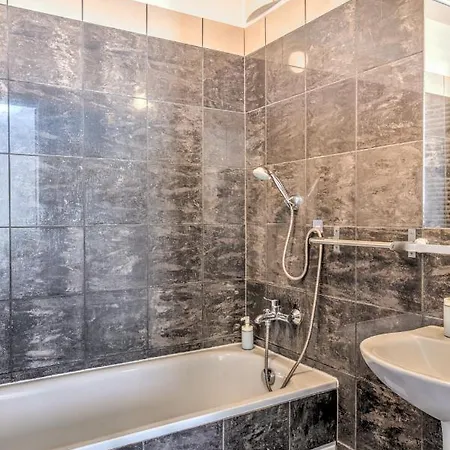 Budapest Central Apartments 3* بودابست