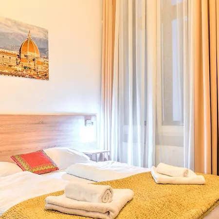 Budapest Central Apartments 3*