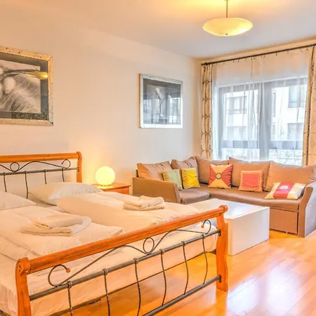 Budapest Central Apartments 4* בודפשט