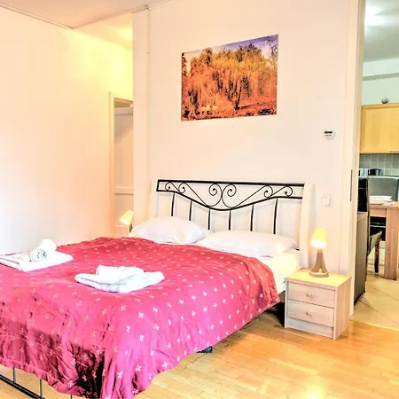 Budapest Central Apartments מלון דירות 4*