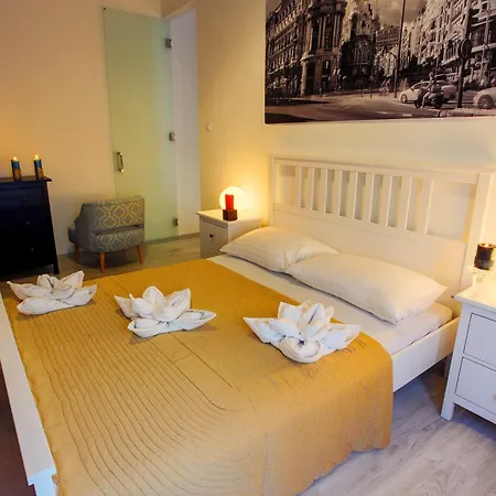 Budapest Central Apartments 3*