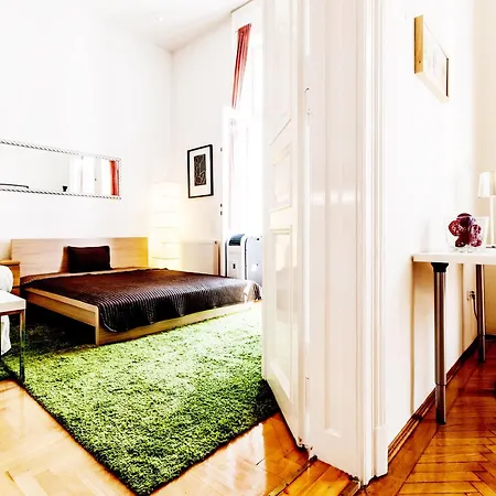 Budapest Central Apartments 3* بودابست