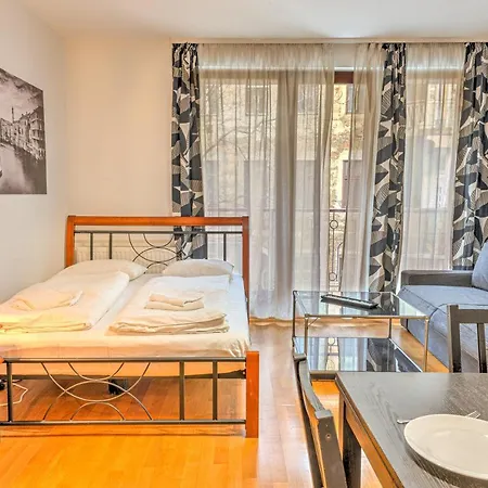Budapest Central Apartments 3* בודפשט