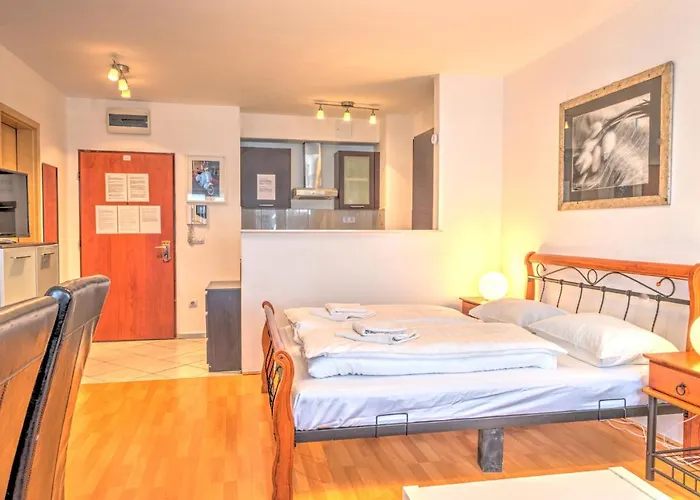 Budapest Central Apartments Apart Otel 4*