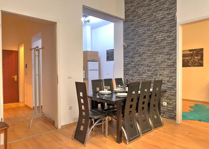 Budapest Central Apartments 4*